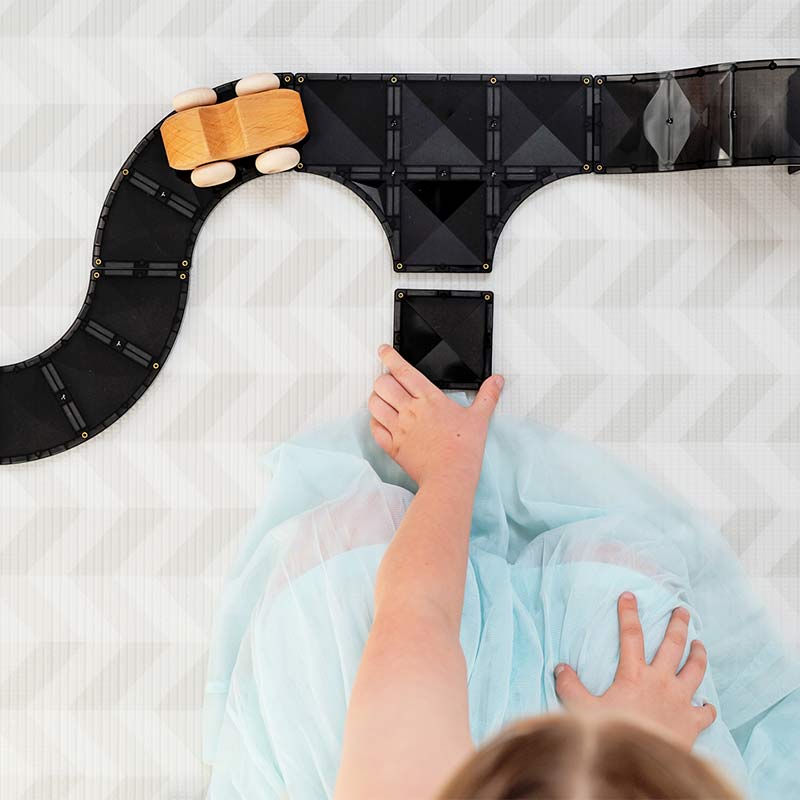 Connetix Magnetic Tiles 48 Piece Roads Creative Pack - Image 8