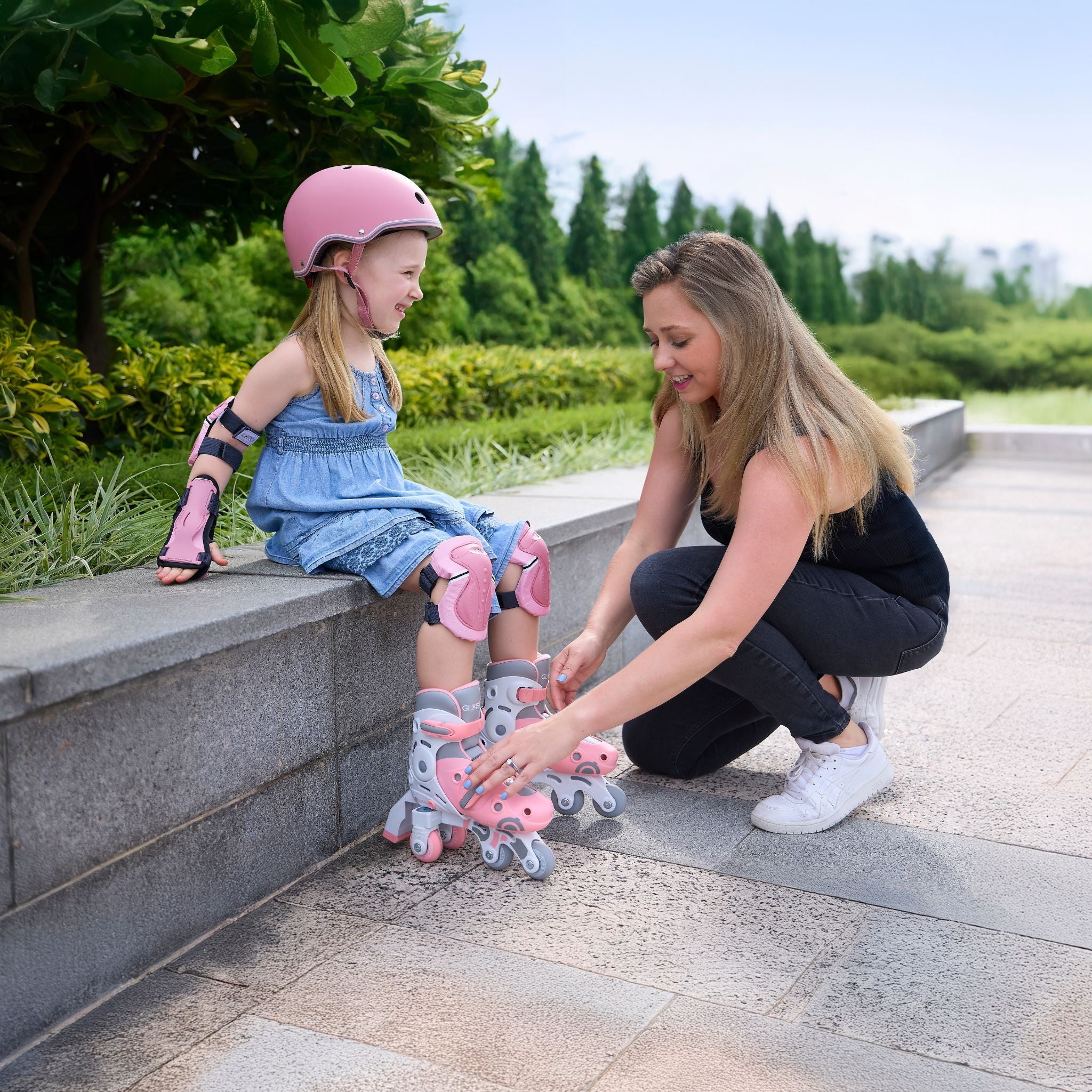 Globber Protective Junior Pads - Pastel Pink - Image 3