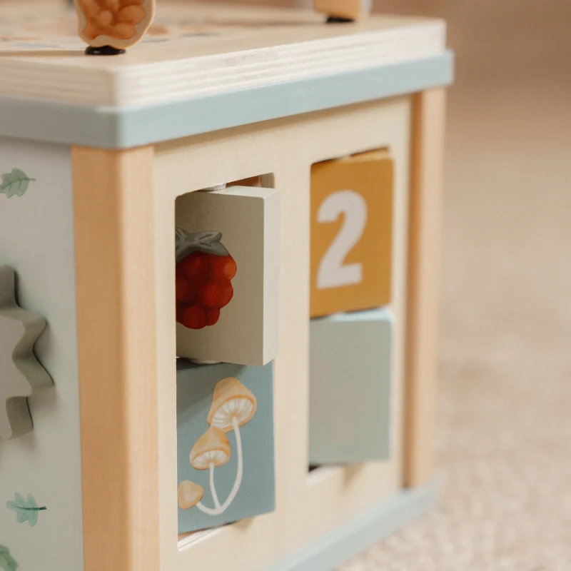 Little Dutch Wooden Activity Cube - Forest Friends - Image 4